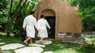 告别肩颈僵硬！青岛养生达人教你3招，在家也能享受专业级按摩！